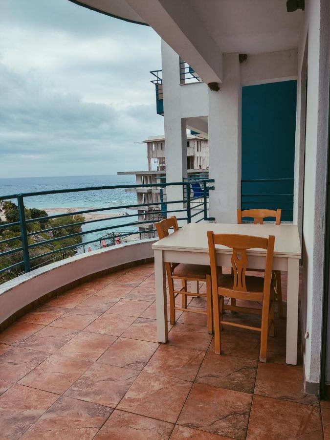 El Rio Apartments Sarandë Esterno foto