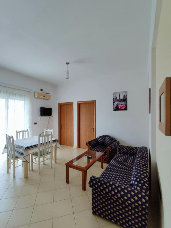 El Rio Apartments Sarandë Esterno foto