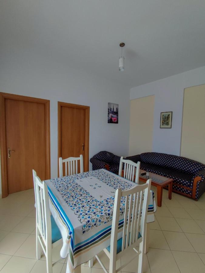 El Rio Apartments Sarandë Esterno foto