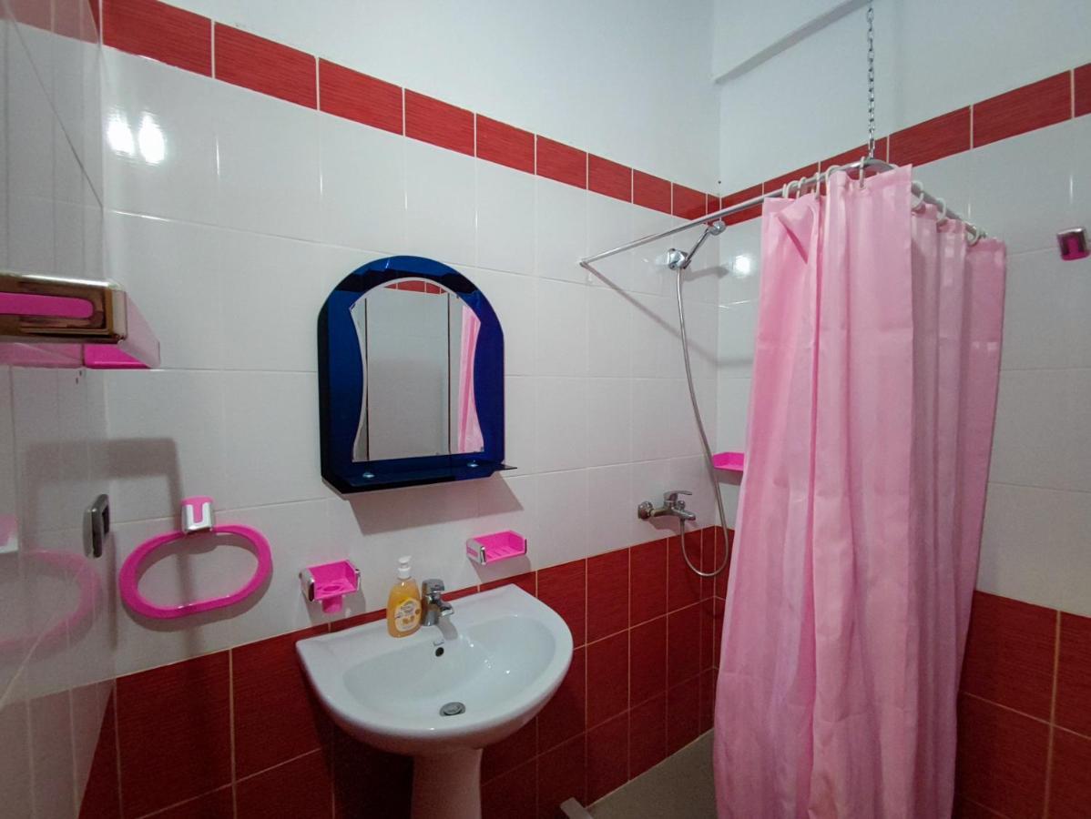 El Rio Apartments Sarandë Esterno foto