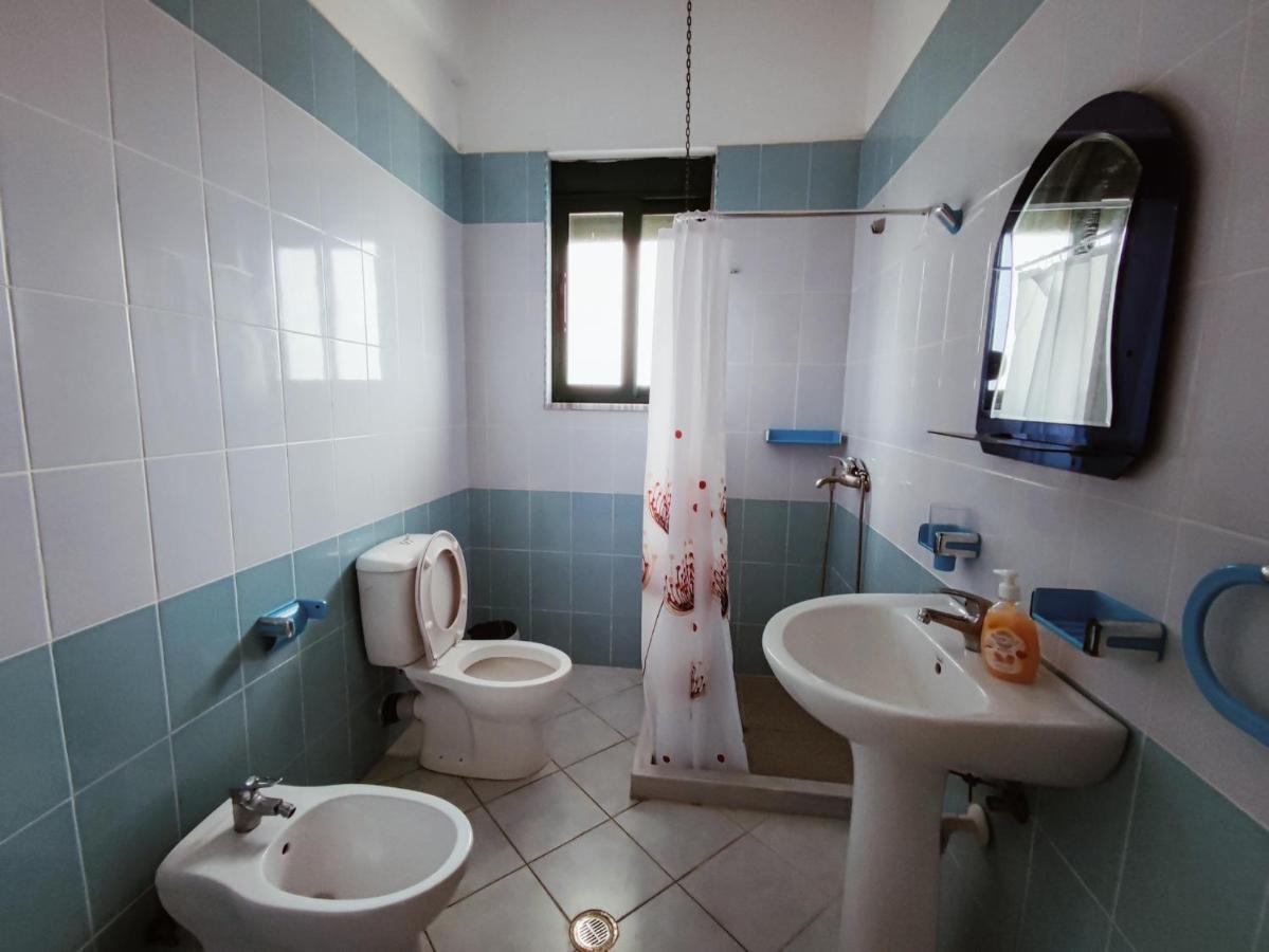 El Rio Apartments Sarandë Esterno foto