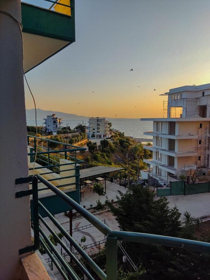 El Rio Apartments Sarandë Esterno foto