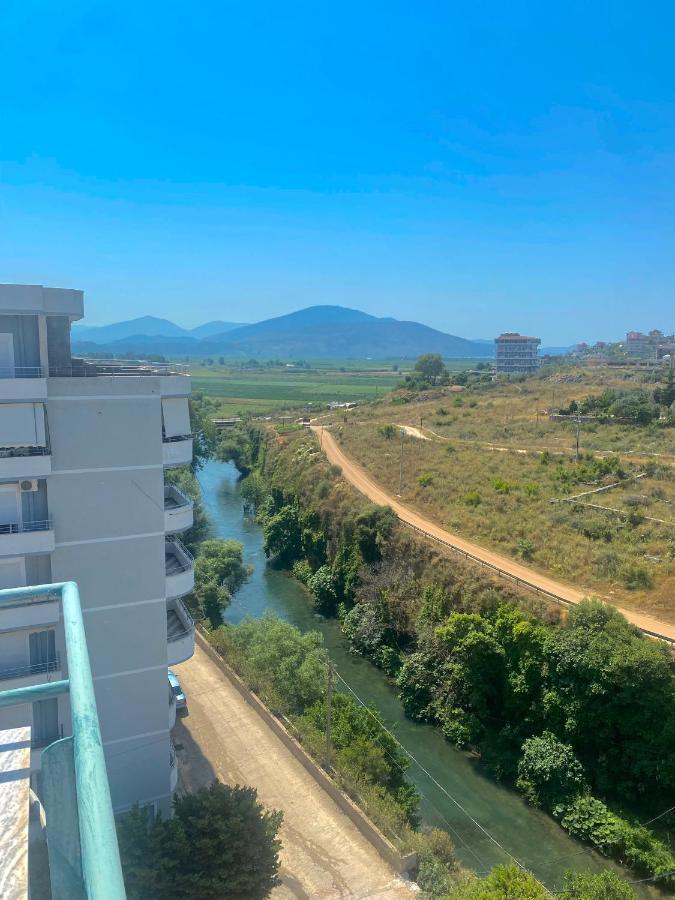 El Rio Apartments Sarandë Esterno foto