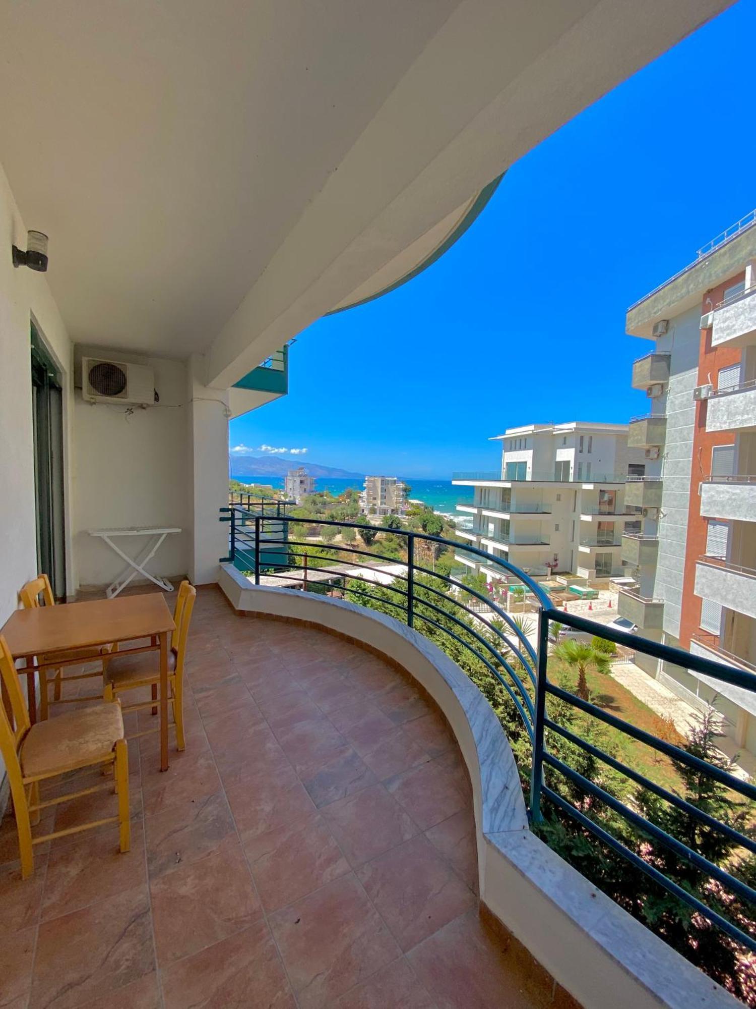 El Rio Apartments Sarandë Esterno foto